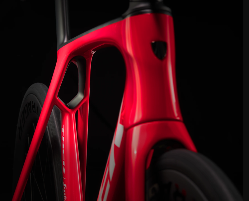 Trek Madone SLR 6 AXS Road Bike 2024 in Viper Red-3